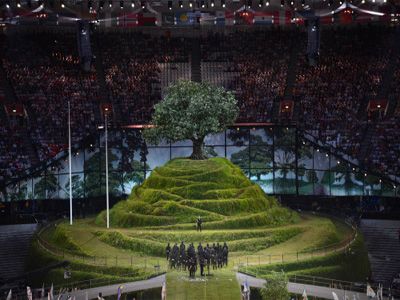 oak tree on glastonbury